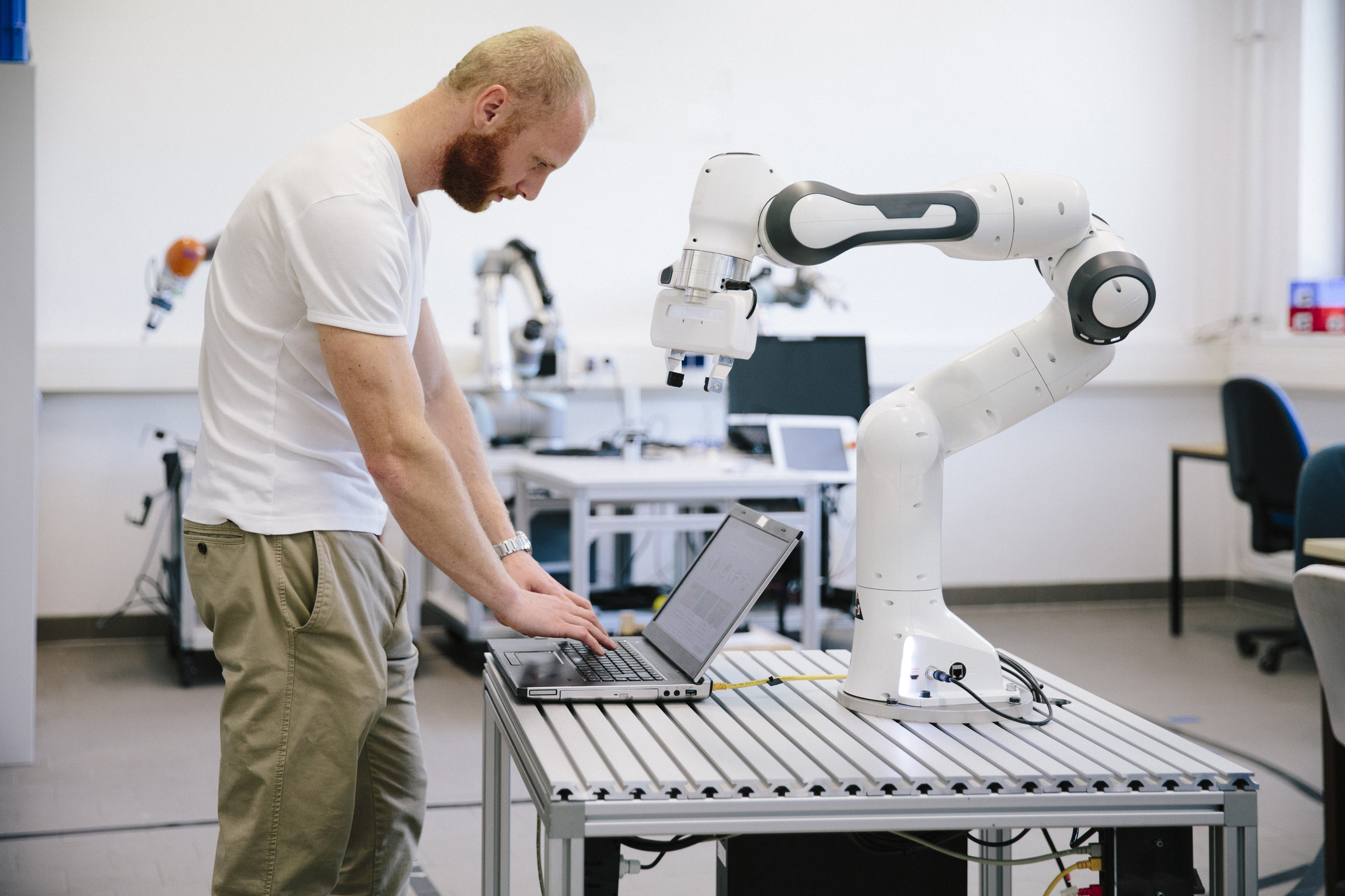 Techy Lab Real Deeptech Laboratory Suites | SmartLabs